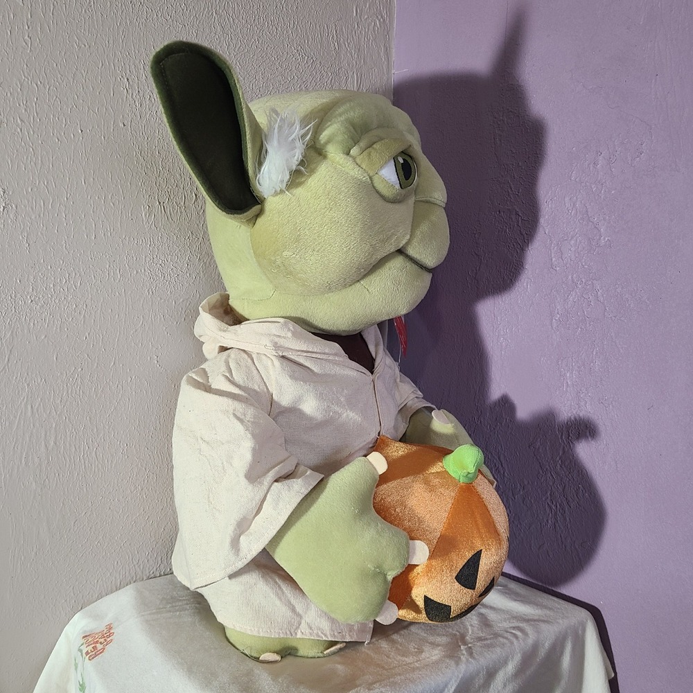 Gemmy Disney Yoda Halloween Door Greeter 20" Green Star Wars Pumpkin Plush 2018 - Picture 4 of 11